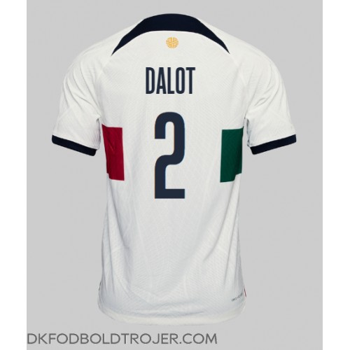 Billige Portugal Diogo Dalot #2 Udebane Fodboldtrøjer VM 2022 Kortærmet